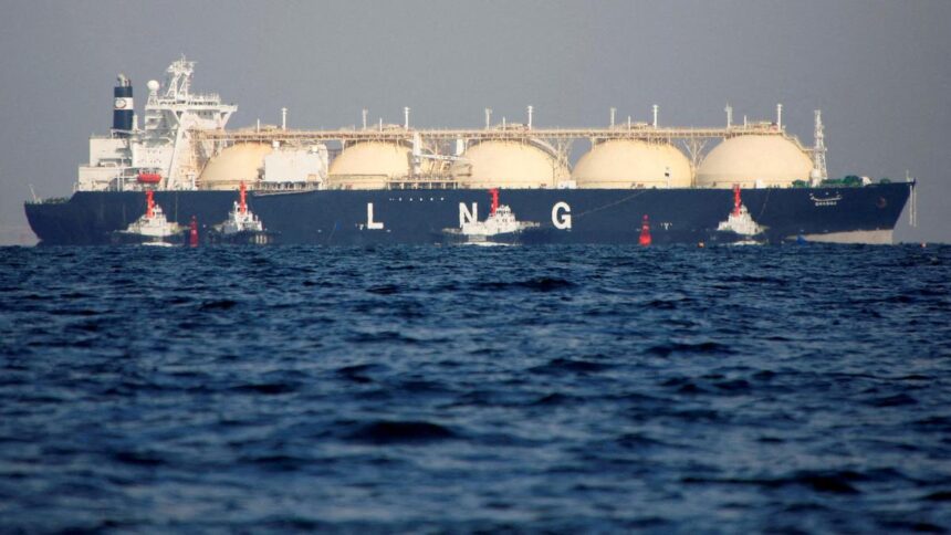 Russia sees scope for oil exports boost to China, urges cooperation in LNG