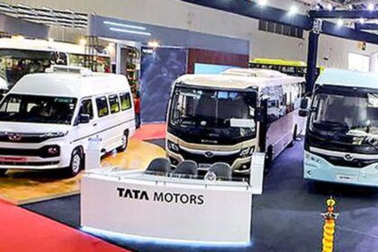Tata Motors CV shares list at 28% premium, morning trading volatile