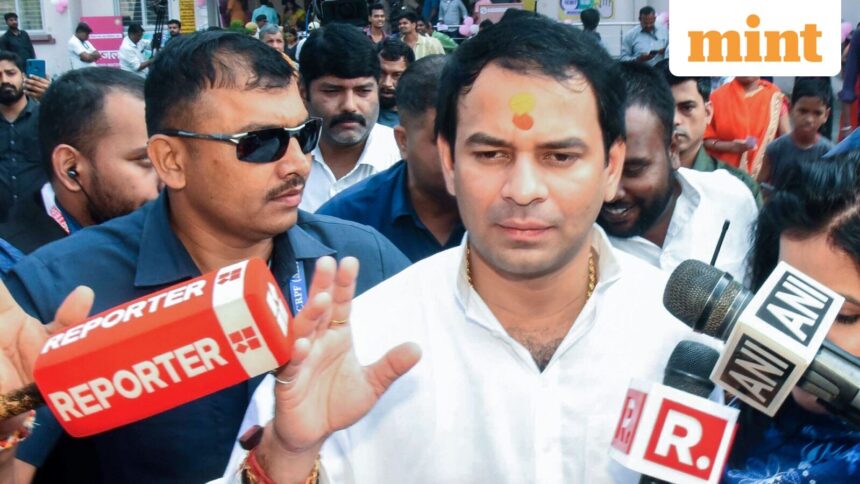 Tej Pratap breaks silence on Rohini Acharya's exit from politics, says ‘<i>meri behan ka jo apmaan…’</i>