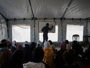 Race to reopen Gaza schools