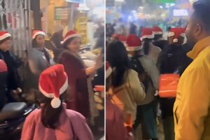 Bajrang Dal members confronts Christians in Delhi over Santa hats; Delhi Police downplays incident
