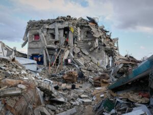 Gaza buildings bombed by Israel become refuge for Palestinians