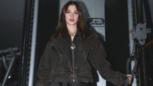 Did you know Tamannaah Bhatia appeared in a music video with an Indian Idol singer at 15?