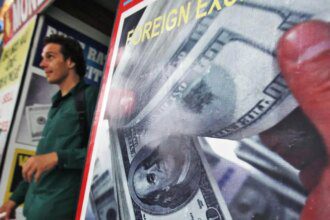 India's forex reserves drop $1.88 bn to $686.227 bn with FCA down, gold reserves up