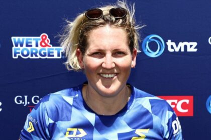 Laura Harris equals world record in women's T20 cricket with 52-run blitzkrieg in Super Smash