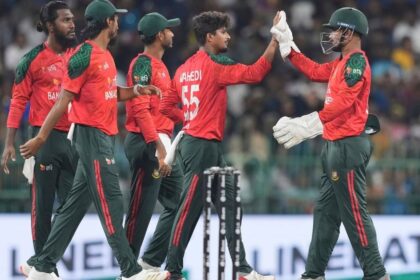 Bangladesh cricketers threaten to boycott playing, demand BCB director to resign