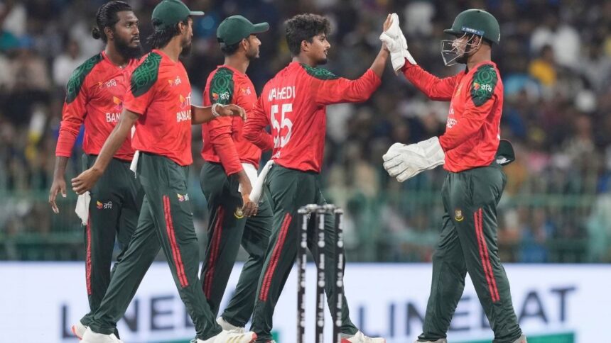 Bangladesh cricketers threaten to boycott playing, demand BCB director to resign