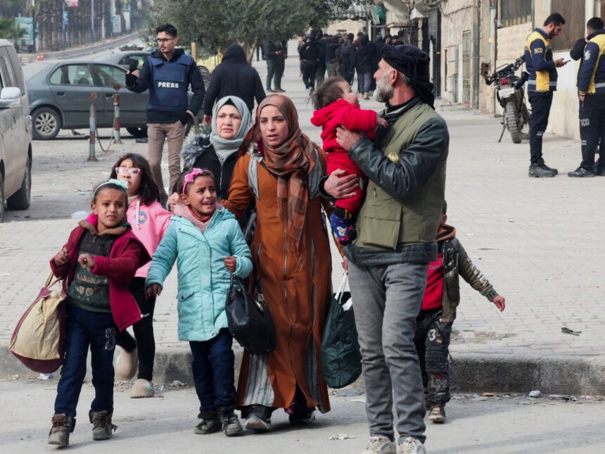 Photos: Civilians flee Aleppo amid intensified fighting