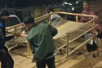 Muslim rickshaw puller assaulted, partially buried in sand, set on fire by Hindutva men in Agartala