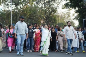 Supreme Court issues notice to Mamata, stays FIRs against ED officials over I-PAC raids