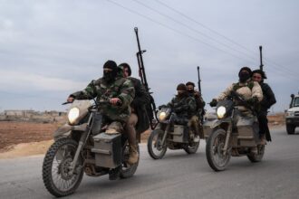Photos: Syrian army enters Deir Hafer after SDF withdrawal