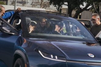 The Righteous EV Owners Who Won’t Let Their Broken Cars Die