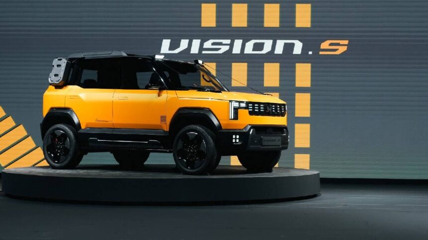 Mahindra Vision S interior spied: Dashboard, panoramic sunroof and key features revealed