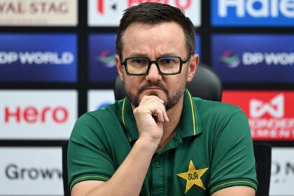Pakistan head coach Mike Hesson reacts to team's poor batting performance in 1st ODI vs Bangladesh