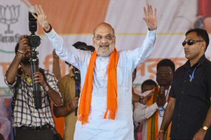 Want to tell Rahul Gandhi that Congress won't be able to open its account in Bengal: Amit Shah at in Dum Dum