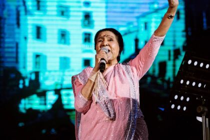 Asha Bhosle dies: What were the legendary singer's first and last songs?