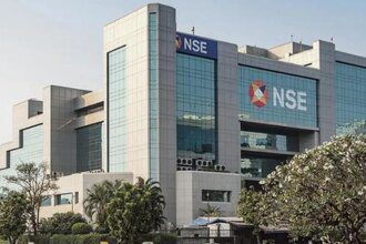IT rout and crude surge drag Nifty to third straight loss