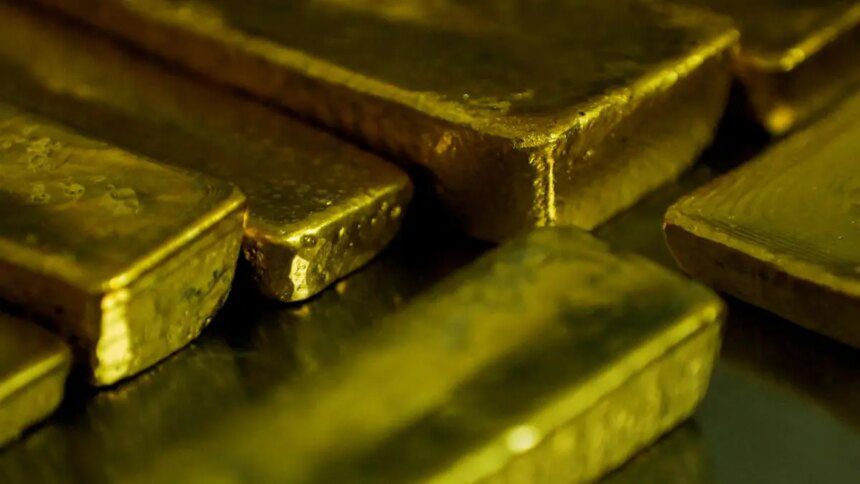 RBI moves 104 tonnes of gold domestically as share in forex reserves rises