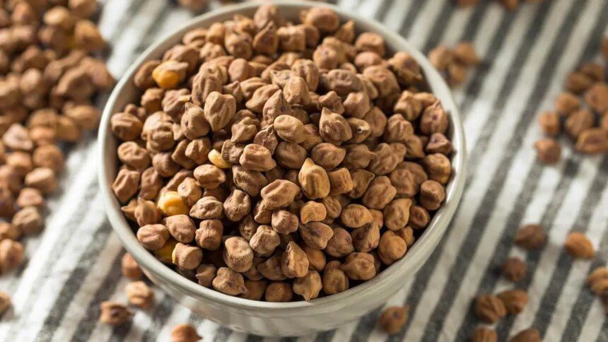 Rajasthan farmers appeal Centre to buy 100% chana or reimburse difference