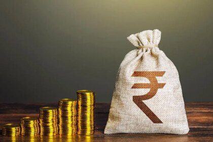 Rupee rises 13 paise to 92.78 against US dollar in early trade