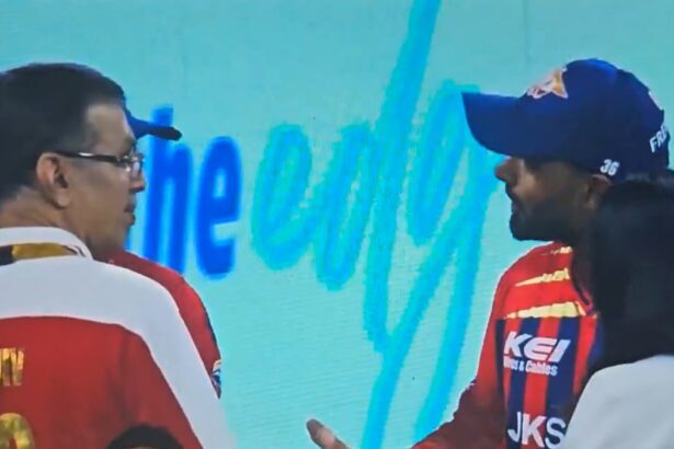 Sanjiv Goenka, Pant and Langer in intense chat after LSG's loss to DC in IPL opener | WATCH