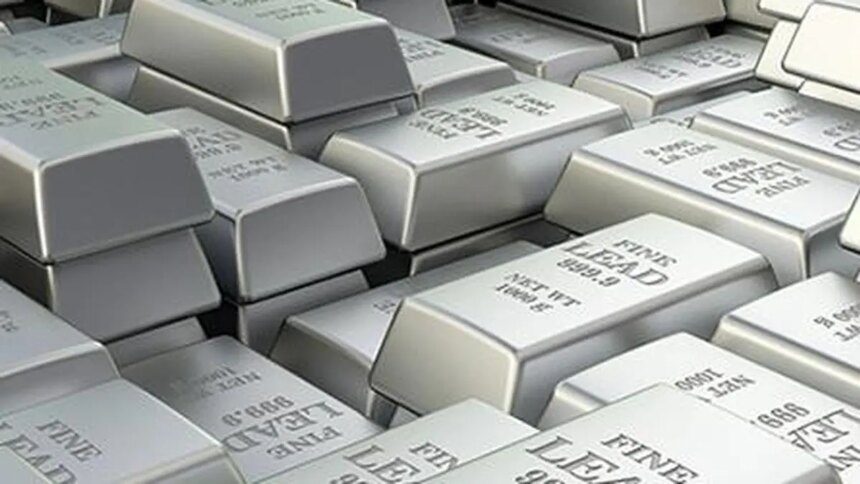 Silver slides ₹2,577 to ₹2.38 lakh/kg in futures trade