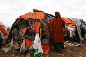 Somalia hunger crisis worsens as drought displaces more than 500,000 people