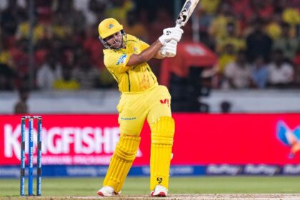 3 Players who can replace Ayush Mhatre in CSK's playing XI for game vs Mumbai Indians