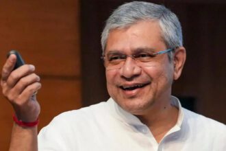 Vaishnaw sets target for top rail officials after reality check of 'lightweight tools' for trackmen