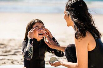 Australia looks for improved ways to regulate sunscreens