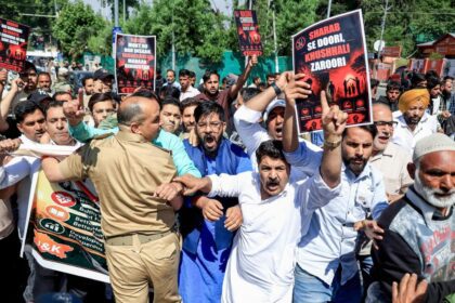 BJP stages protest outside Omar’s residence for liquor prohibition in Kashmir