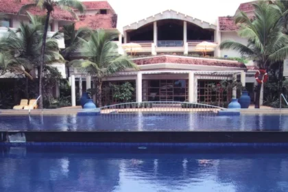 Club Mahindra CFO Vimal Agarwal steps down; stocks in red