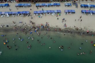 Colombia tourist jewel plagued by violence