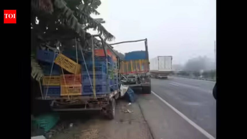 Truck on wrong side leads to 13 deaths in Maha