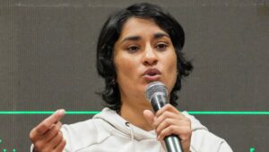 Delhi high court slams WFI over Vinesh Phogat's 'ineligible' decision, asks for expert evaluation