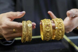 Gold edges up as Trump-Xi meet