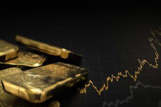 Gold rallies past ₹1.63 lakh amid global uncertainty, weaker rupee