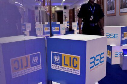 Govt prepares ₹10,000 crore LIC stake sale next month