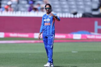 Harmanpreet Kaur registers major record before Indian batters collapse chasing 169 vs England