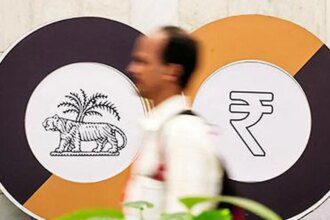 India’s forex reserves fall USD 7.5 billion to USD 681.38 billion