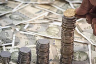 Rupee hits record low of ₹95.80, IT stocks bleed as markets open higher on global tailwinds