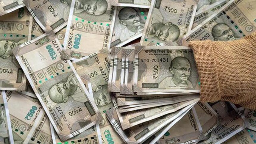 Rupee falls 17 paise to 95.43 against US dollar in early trade