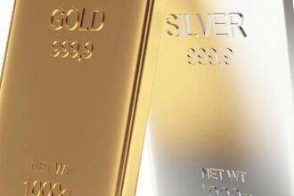 Silver plunges Rs 21,600 per kg, gold falls sharply amid strong dollar