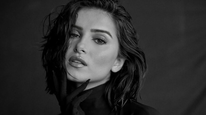 Tara Sutaria to mark her Cannes Film Festival debut this season | Deets inside