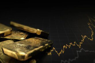 Gold futures rise nearly 1% to ₹1.6 lakh/10g on firm global cues