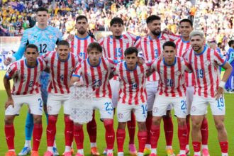Why have Paraguay not qualified for World Cup round of 32 despite being on four points?