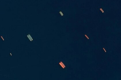 US military runs secret ship-to-ship oil transfer operation near Strait of Hormuz
