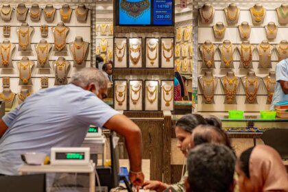 Rise in dollar inflows may put additional pressure on Gold prices