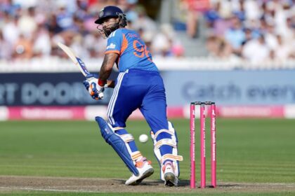 Why has the toss been delayed ahead of 5th T20I between India and England despite clear weather?