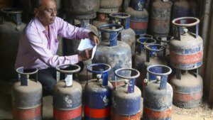 Commercial LPG prices drop: 19-kg cylinder rate cut by ₹202 in Delhi, ₹209 in Kolkata